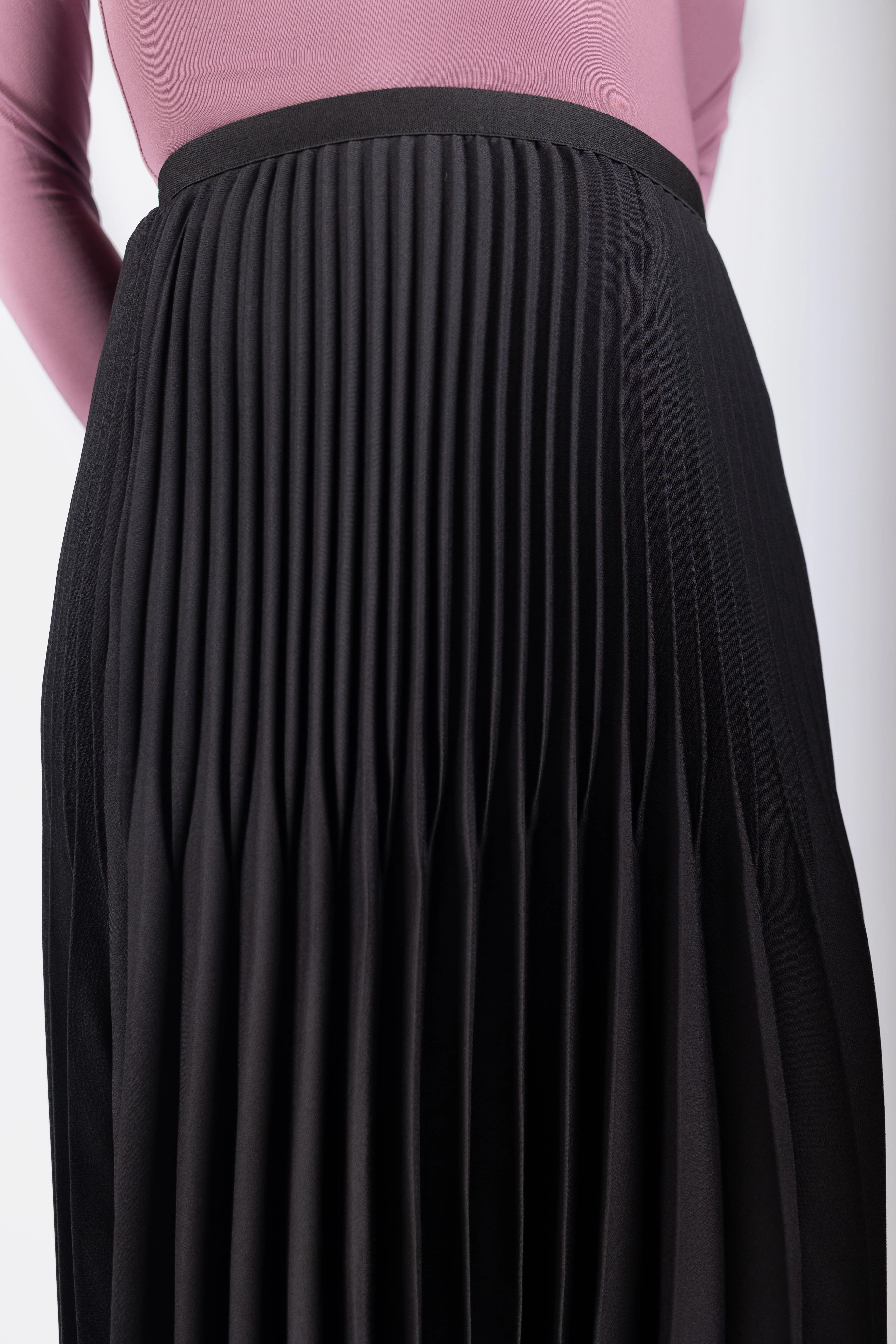 Astra Skirt (Black) - Image 5