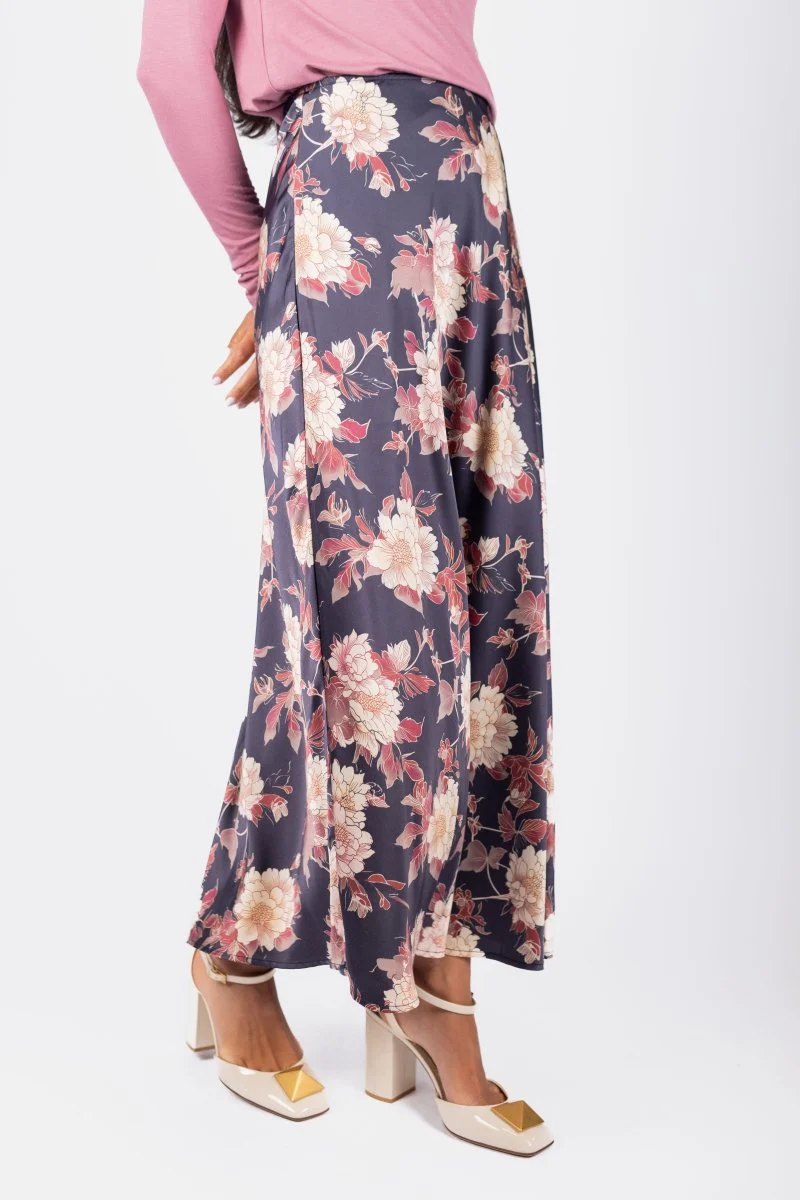Dakota Skirt (Navy/Burgundy) - Image 3