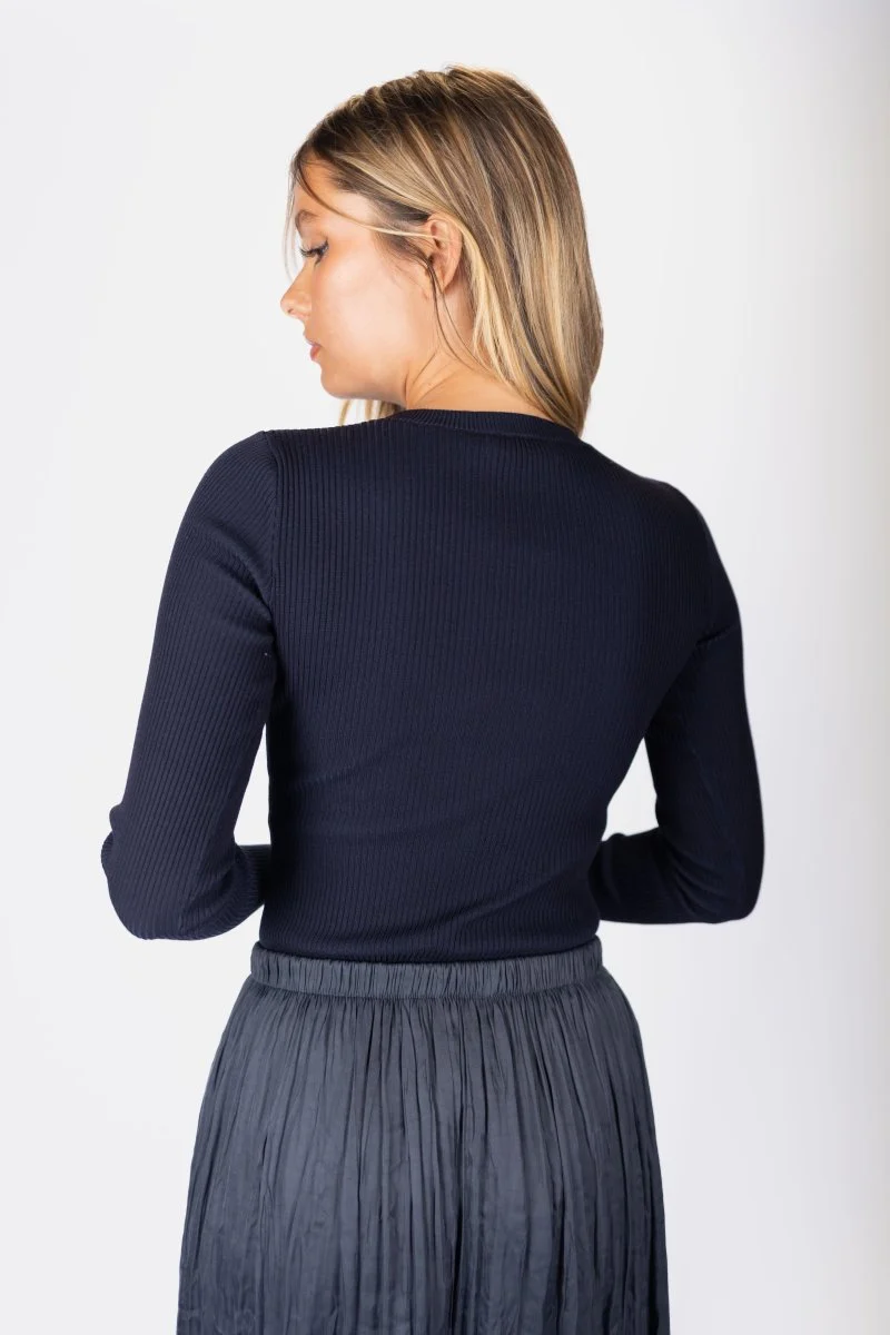 Lila Top (Navy) - Image 5